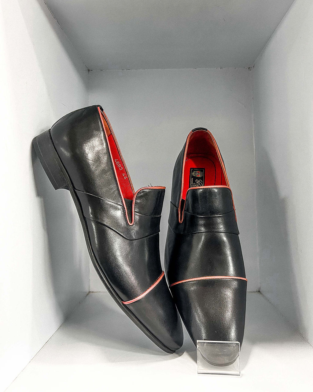 Original Black Leather Gucci Shoe